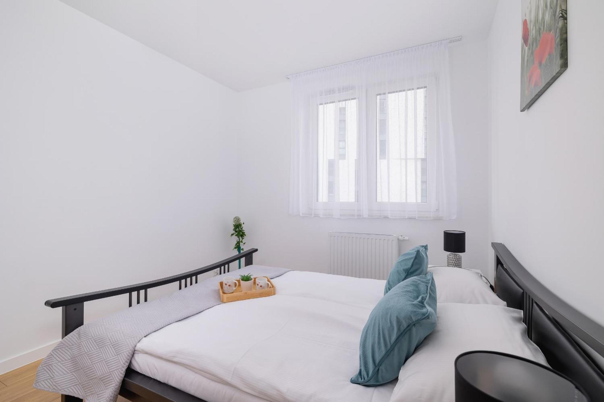 Modern Apartment With Parking Near Tauron Arena By Rent Like Home Krakow Ngoại thất bức ảnh